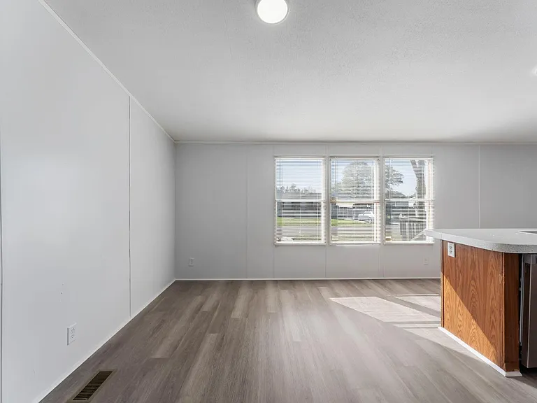 150 Pegasus Ct — Photo 38
