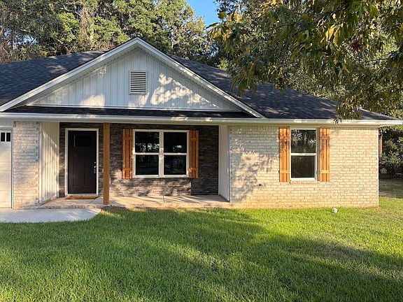 2nd image of 3125 Foxcroft Cir