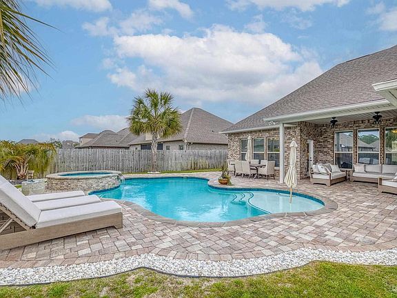 3rd image of 4800 Foxtail Palm Dr