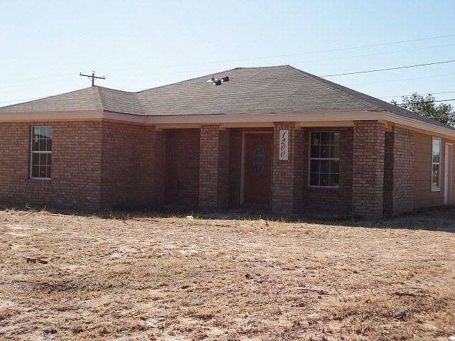 1st image of 1200 E Pecan Ave