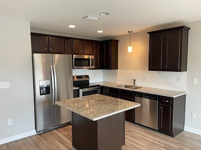 1st image of 202 Ellis Ave