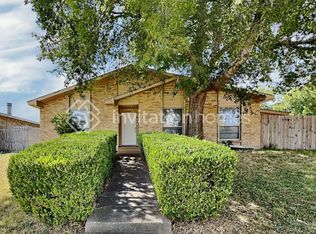 7246 Flameleaf Pl, Dallas, TX 75249