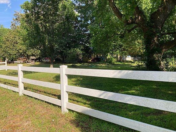 2nd image of 4261 Taylor Rd