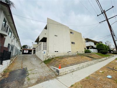 715 W Hyde Park Blvd, Inglewood, CA, 90302