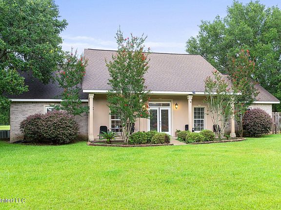 2nd image of 68 Pelitere Dr