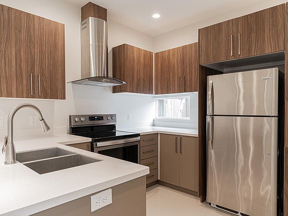 3rd image of 8101 N 23rd Ln Unit 3