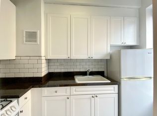 200 W 15th St APT 8B, New York, NY 10011