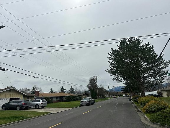 5th image of 856 Murphy Rd