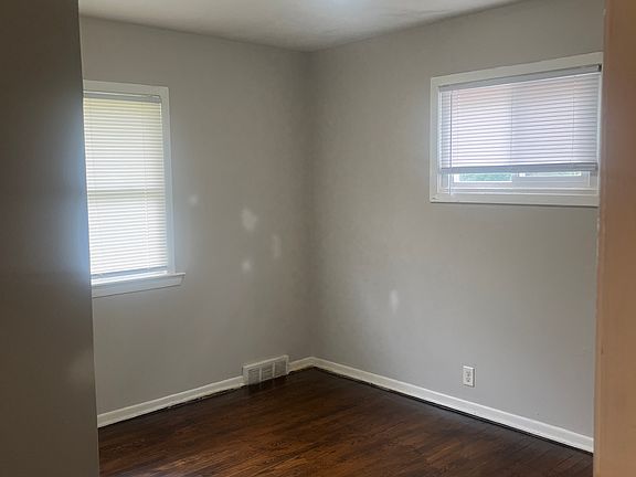 4th image of 4506 Jaynes St