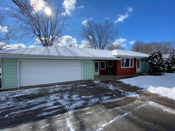 475 W Snell Rd, Oshkosh, WI 54901