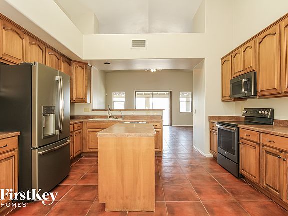 5th image of 8229 N Sombrero Point Dr