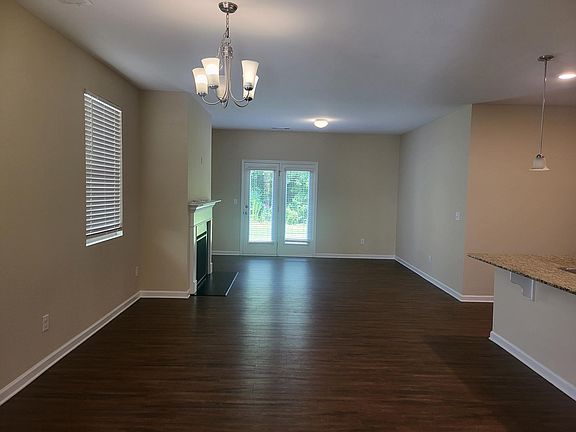 5th image of 56 Ivey Hollow Cir