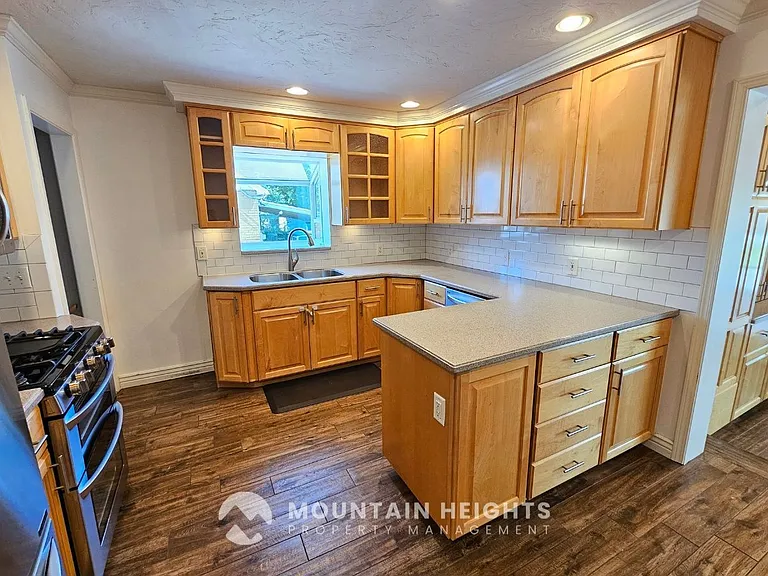 2473 S Hartford St — Photo 8