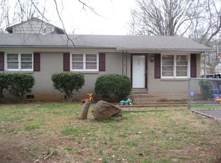 318 Edgegreen Dr, Charlotte, NC 28217