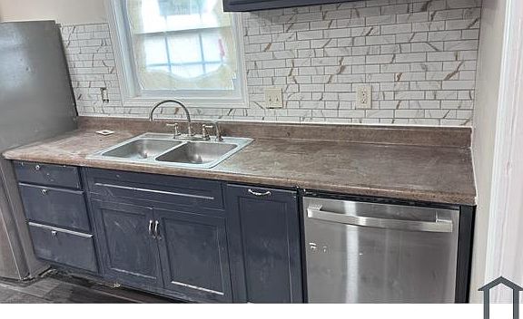 4th image of 618 E Zion St #618