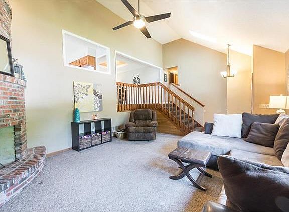 3rd image of 8609 N Dawn Ave