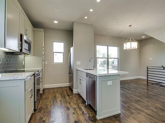 5th image of 2119 Bennett Ave Unit 3