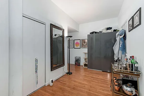 Rented by Compass | media 21