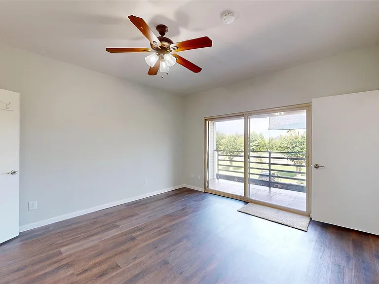 793 Davis Rd #111 — Photo 11