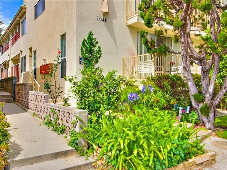 1040 Euclid St — Photo 11