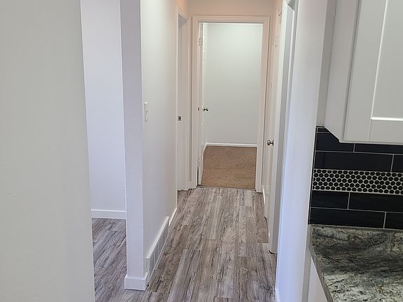 5th image of 4310 Webster Pl
