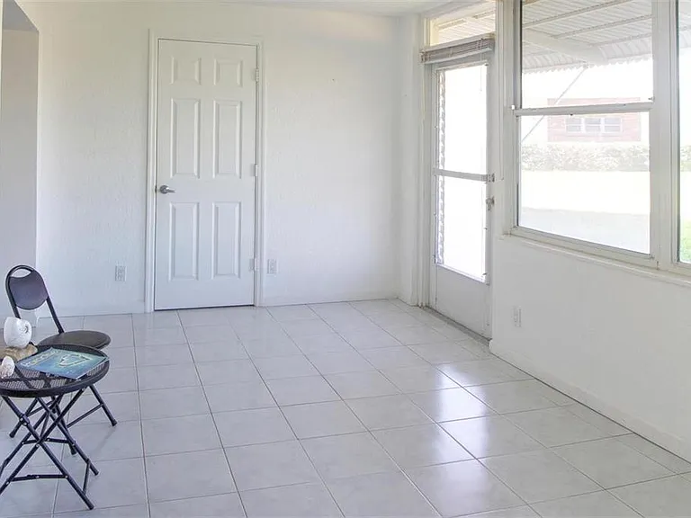 1868 Shore Dr S #102 — Photo 4