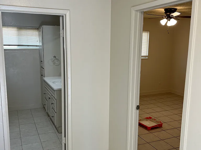 808 Clementa Way #A — Photo 4