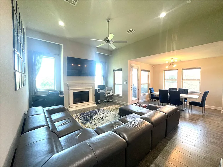 6829 Brindisi Pl — Photo 10