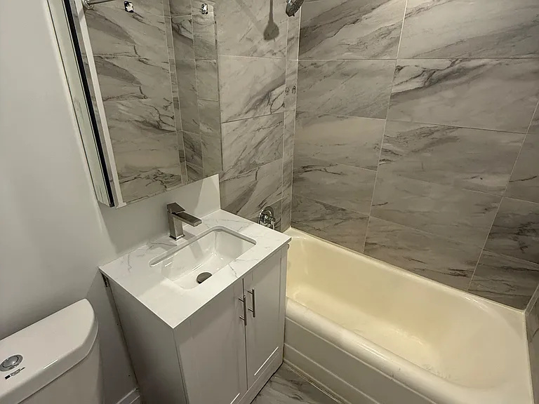 697 Eglinton Ave W #304 — Photo 6