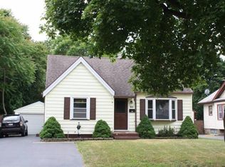 93 McEwen Rd, Rochester, NY 14616