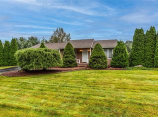 20 Primrose Ln, Johnston, RI 02919