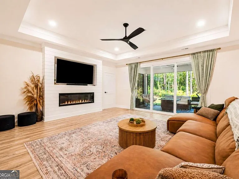 100 Carrington Way — Photo 11