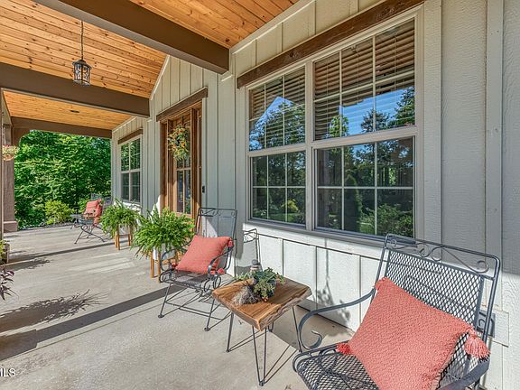 5th image of 112 Spice Hollow Rd