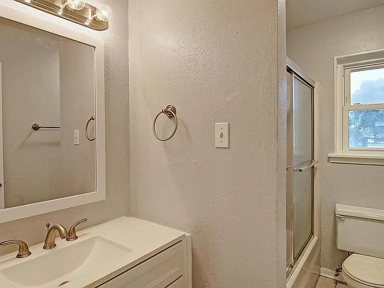 1947 Sean Dr — Photo 15