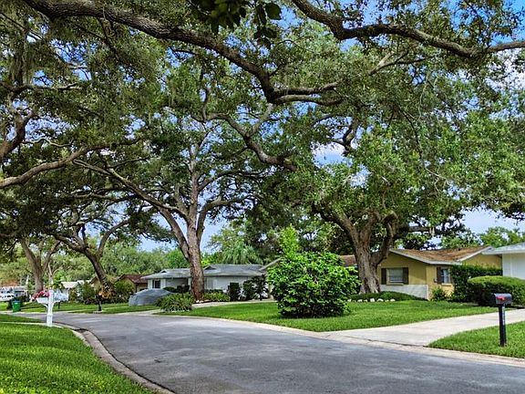 5th image of 2040 FOREST DRIVE