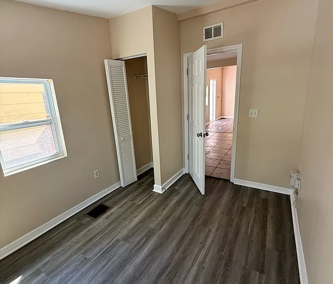 1143 Highland St N #2 — Photo 7