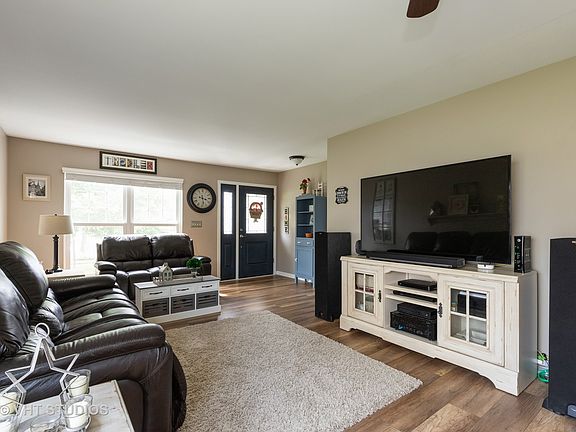 3rd image of 2255 Woodoak Dr