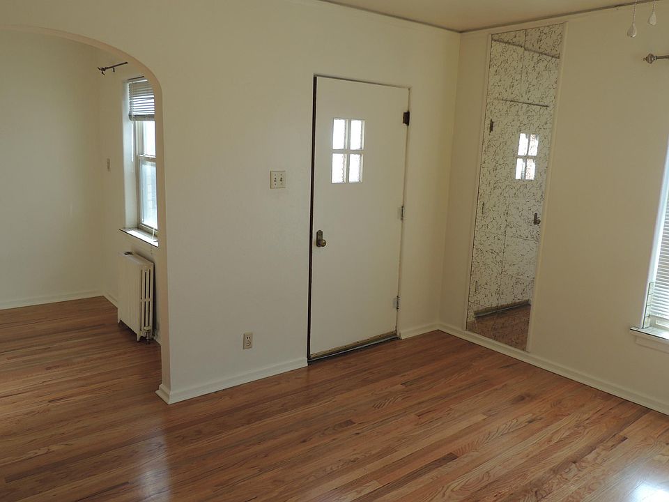 Entrance, Living and dining room