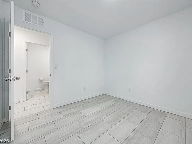 9644 Axel Falls Ave — Photo 22