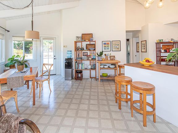 5th image of 45130 Mar Vista Dr