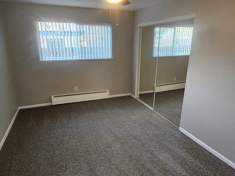 The Village Green Apartments — Photo 7