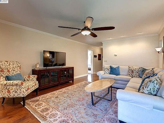 3rd image of 6682 Giannini Ct