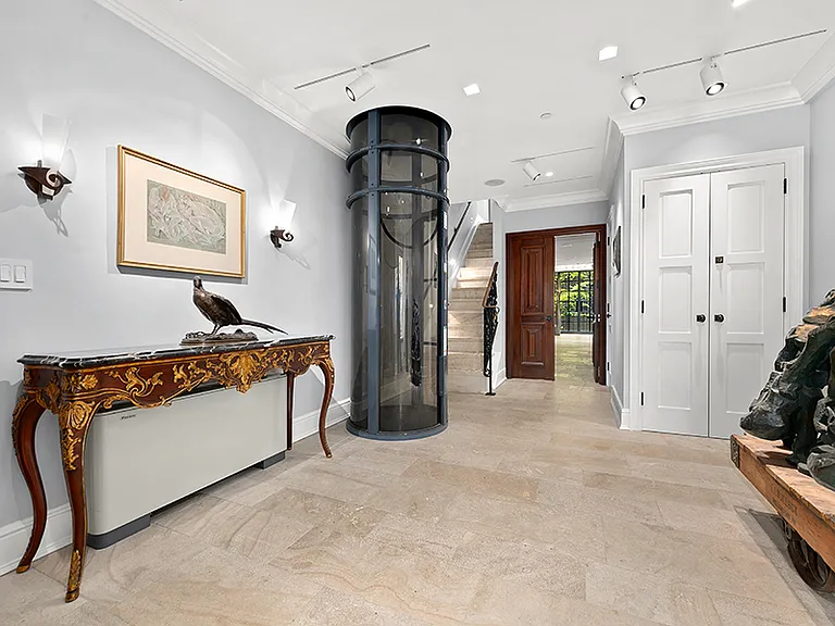320 E 55th St #TOWNHOUSE — Photo 7