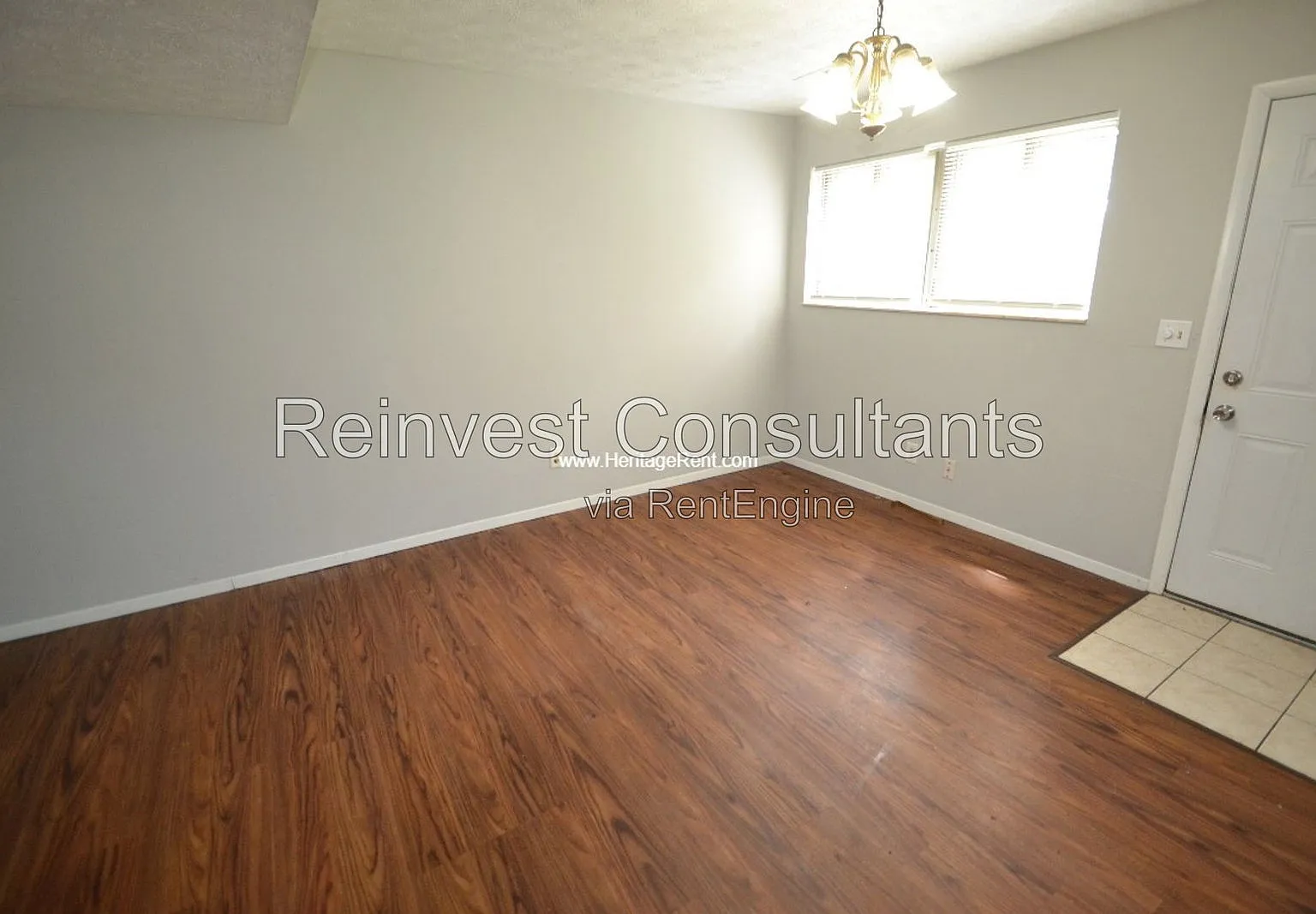 2 bed, 1.0 bath, 900 sqft, $1,095 — Photo 4