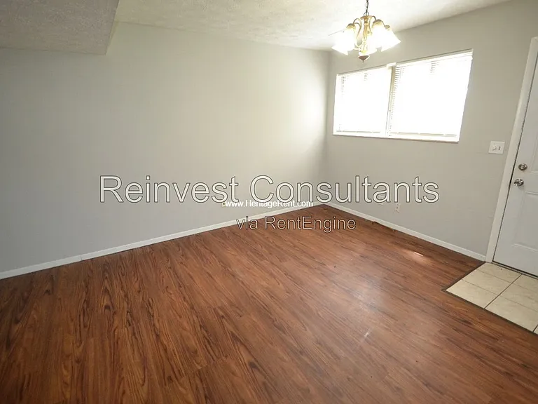 27 Wesleyan Ct #A — Photo 4