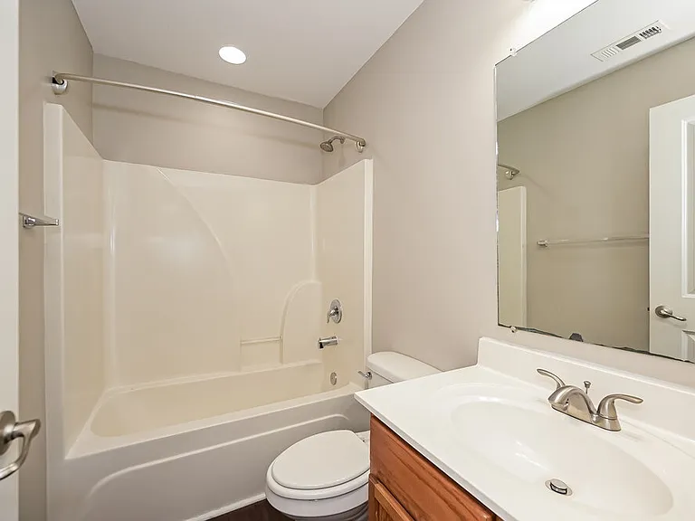 4004 Alicia Ln — Photo 16