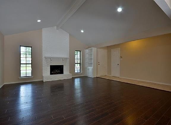 4th image of 161 Villa Park Dr