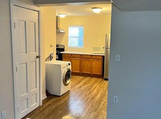 717 Villa St APT B, Elgin, IL 60120