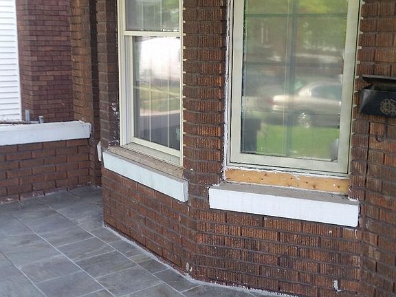 2nd image of 4720 Magoun Ave