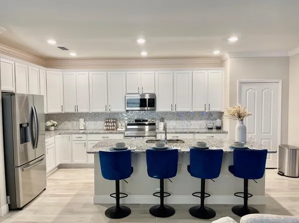 806 SW 140th Way, Newberry, FL 32669